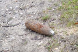 Niewybuch pocisku artyleryjskiego przy ul. Limanowskiego w Zgierzu