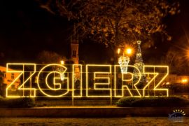 Straż Miejska w Zgierzu rozwozi świąteczne paczki żywnościowe